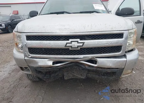 2010 Chevrolet Silverado 1500 Lt z USA, uszkodzony, nr VIN 3GCRKSE33AG145952